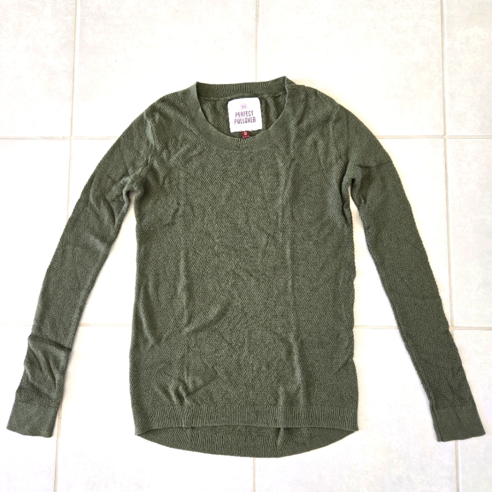 Womens Olive Green Textured Pullover Basic Sweater Size XS Long Sleeve Crewneck